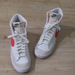 Nike Mens White and Red High-Top Sneakers Size 10.5